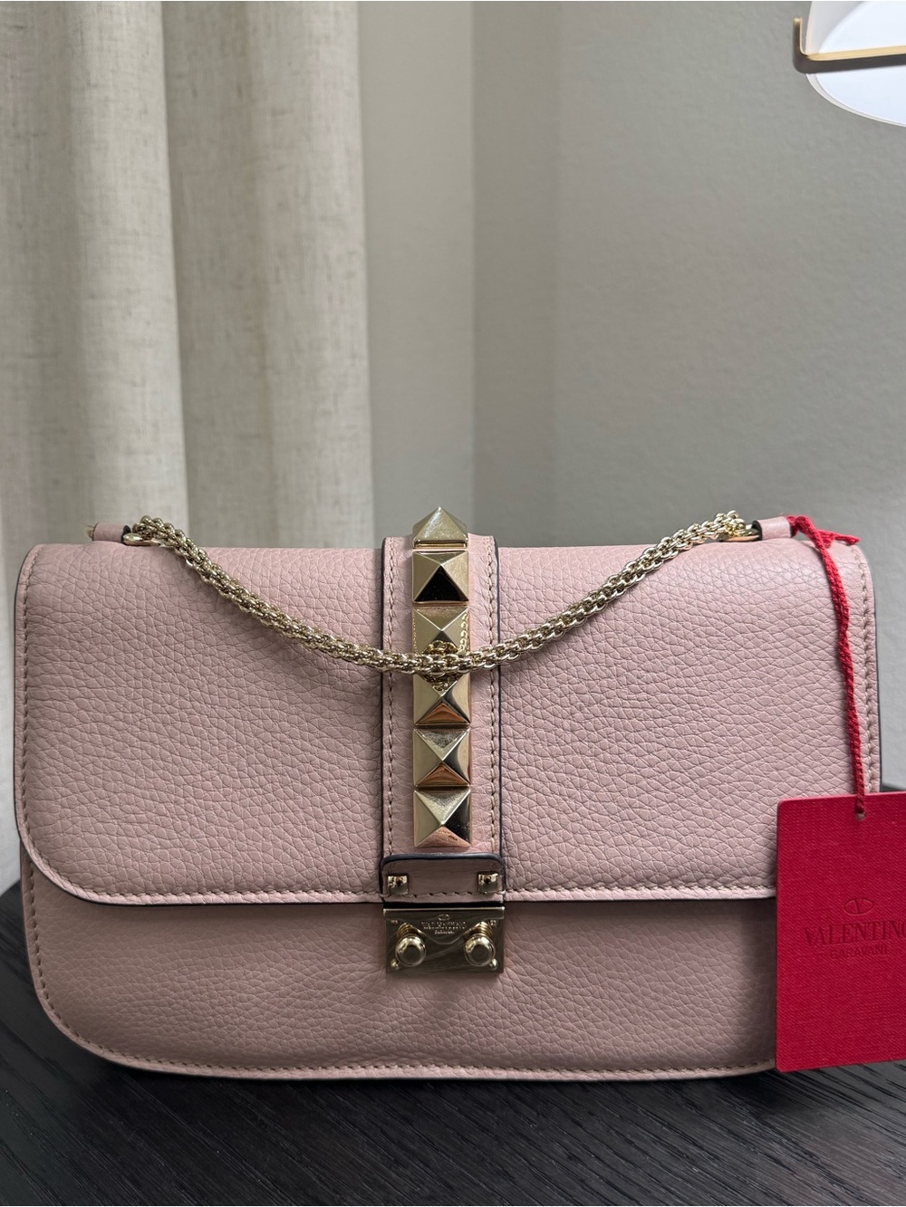 Valentino Garavani Medium Rockstud Glam Lock Shoulder Bag Nude/Pink
